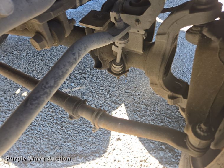 image for item EI4170 2016 Ford F550 truck cab and chassis