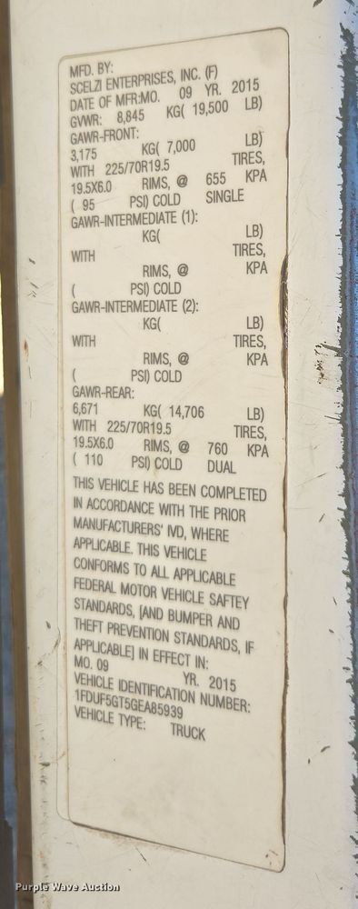 image for item EI4170 2016 Ford F550 truck cab and chassis