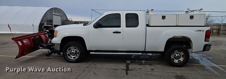 image for item EI8851 2013 GMC Sierra 2500HD Ext. Cab pickup truck
