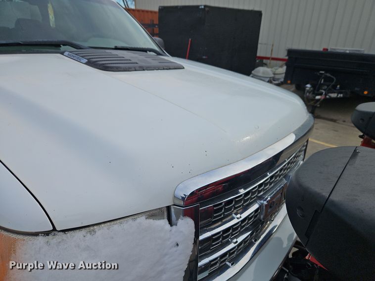 image for item EI8851 2013 GMC Sierra 2500HD Ext. Cab pickup truck