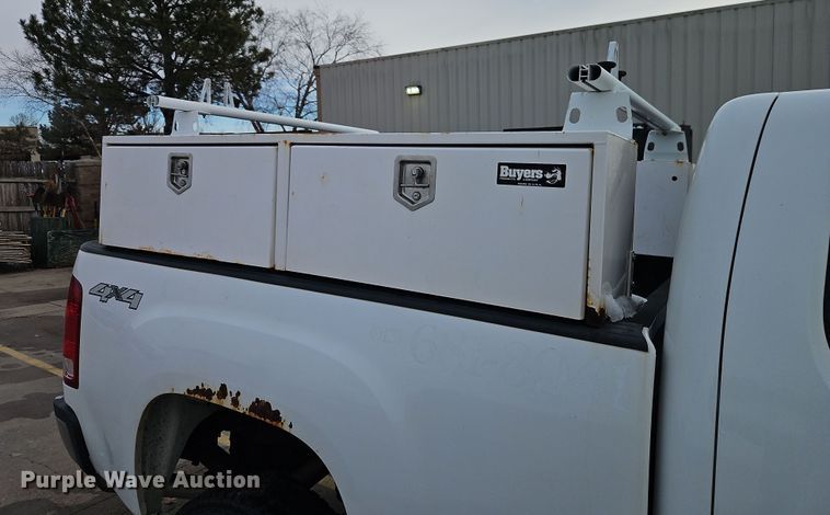 image for item EI8851 2013 GMC Sierra 2500HD Ext. Cab pickup truck