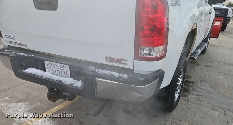 image for item EI8851 2013 GMC Sierra 2500HD Ext. Cab pickup truck