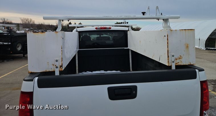 image for item EI8851 2013 GMC Sierra 2500HD Ext. Cab pickup truck