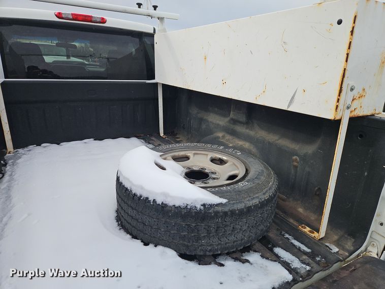 image for item EI8851 2013 GMC Sierra 2500HD Ext. Cab pickup truck