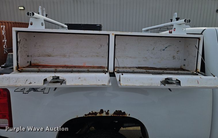 image for item EI8851 2013 GMC Sierra 2500HD Ext. Cab pickup truck