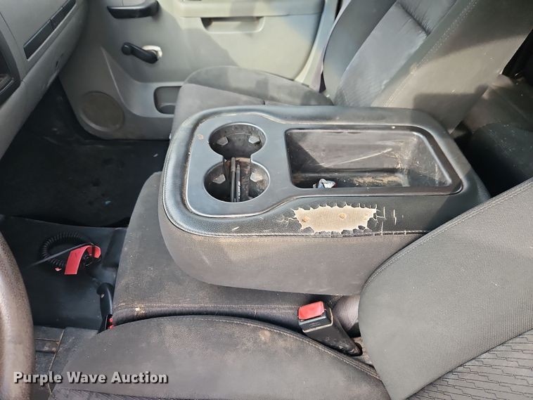 image for item EI8851 2013 GMC Sierra 2500HD Ext. Cab pickup truck