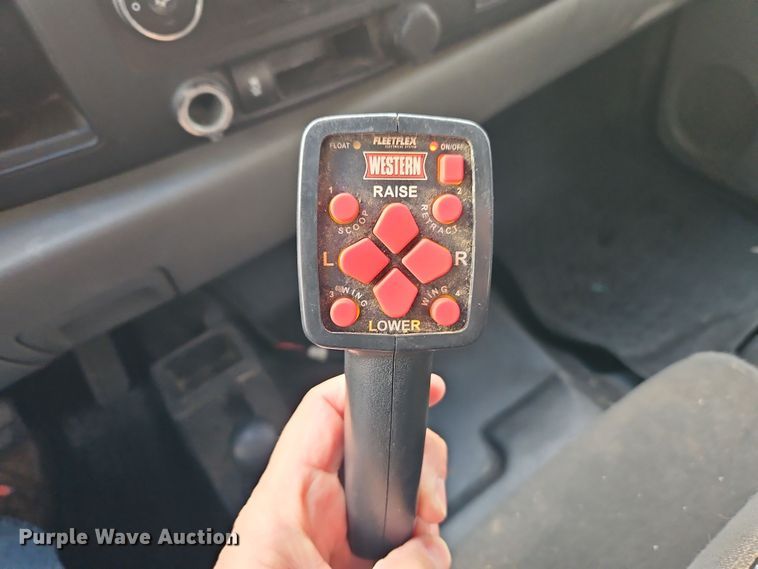 image for item EI8851 2013 GMC Sierra 2500HD Ext. Cab pickup truck