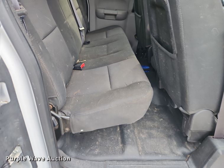 image for item EI8851 2013 GMC Sierra 2500HD Ext. Cab pickup truck