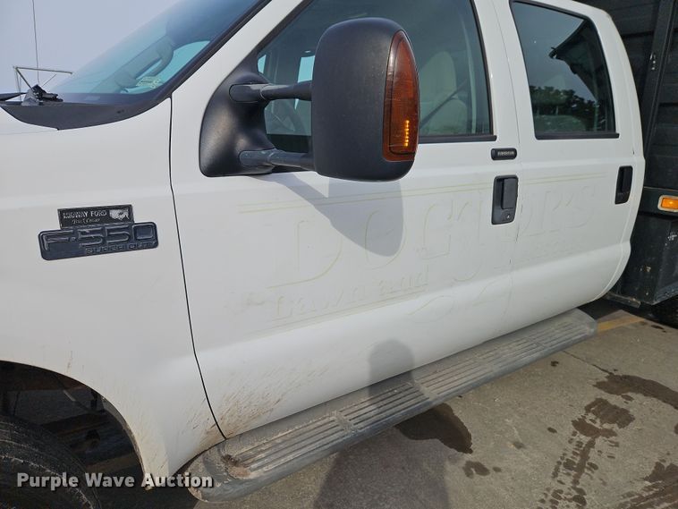 image for item EI8853 2004 Ford F550 Super Duty dump flatbed truck