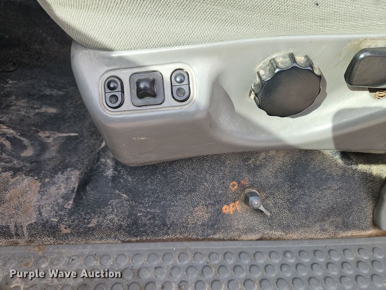 image for item EI8853 2004 Ford F550 Super Duty dump flatbed truck