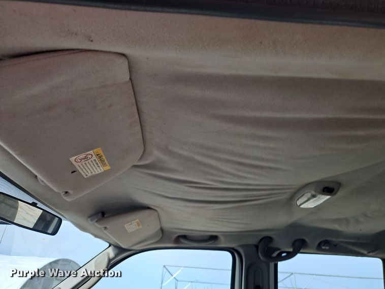 image for item EI8853 2004 Ford F550 Super Duty dump flatbed truck