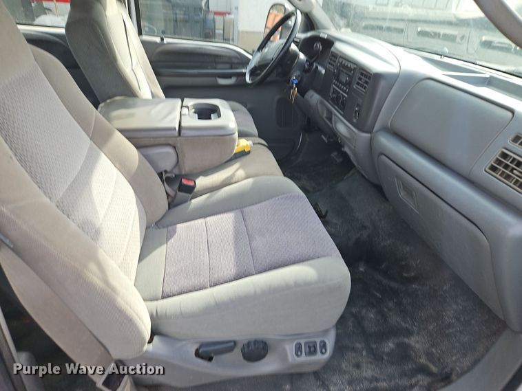 image for item EI8853 2004 Ford F550 Super Duty dump flatbed truck