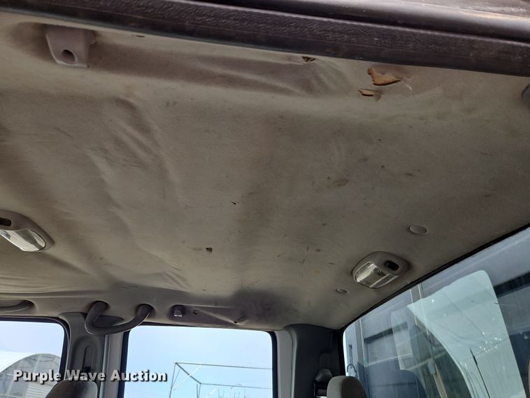 image for item EI8853 2004 Ford F550 Super Duty dump flatbed truck