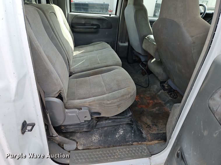 image for item EI8853 2004 Ford F550 Super Duty dump flatbed truck