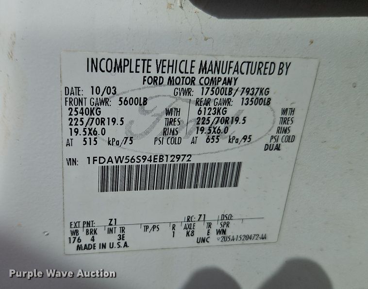 image for item EI8853 2004 Ford F550 Super Duty dump flatbed truck