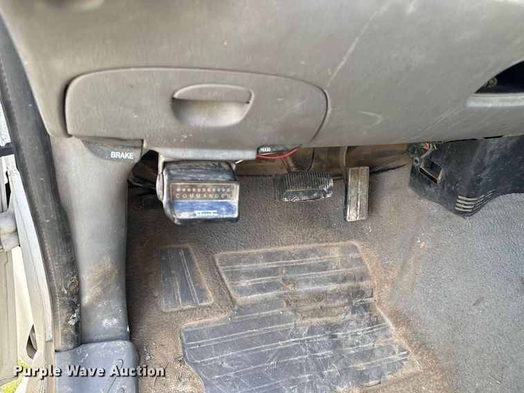 image for item EJ3482 1998 Ford F150 SuperCab flatbed pickup truck 