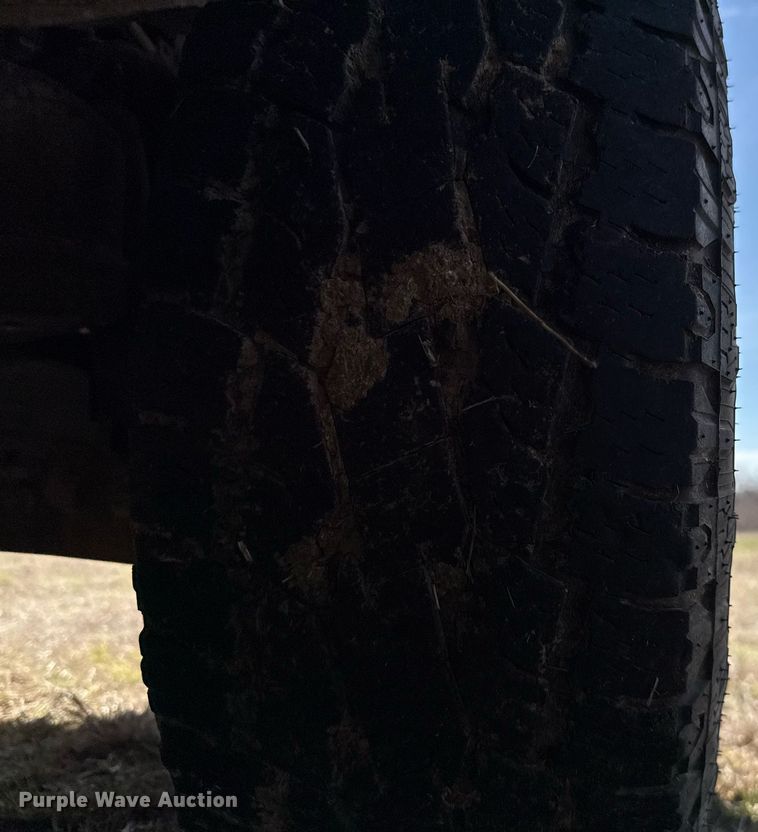 image for item EJ3482 1998 Ford F150 SuperCab flatbed pickup truck 