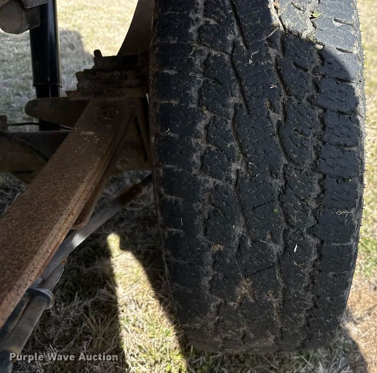 image for item EJ3482 1998 Ford F150 SuperCab flatbed pickup truck 