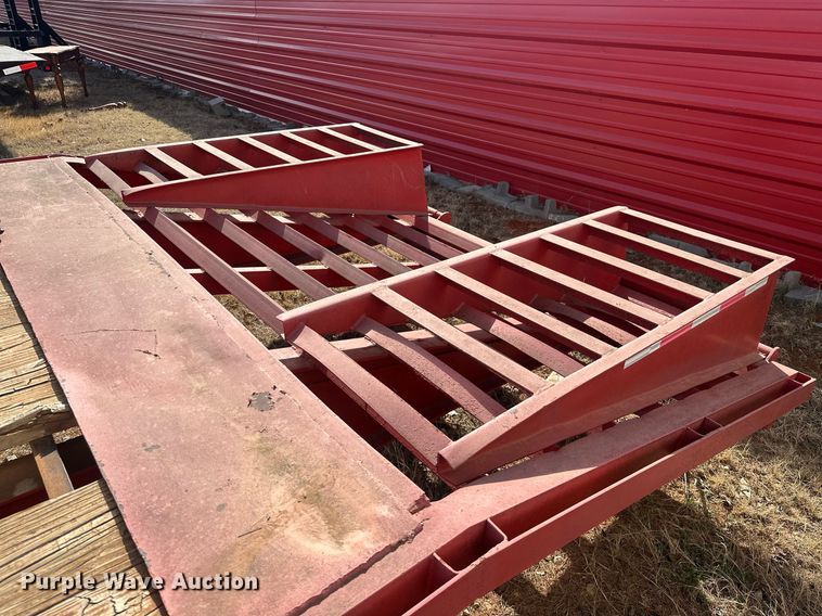 image for item EK0401 2000 Elite equipment trailer