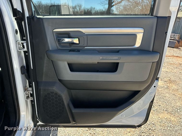 image for item EK0403 2014 Dodge Ram 2500 Crew Cab pickup truck