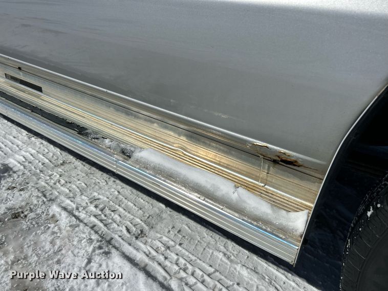 image for item EK2688 2001 Ford E350 Super Duty XLT van