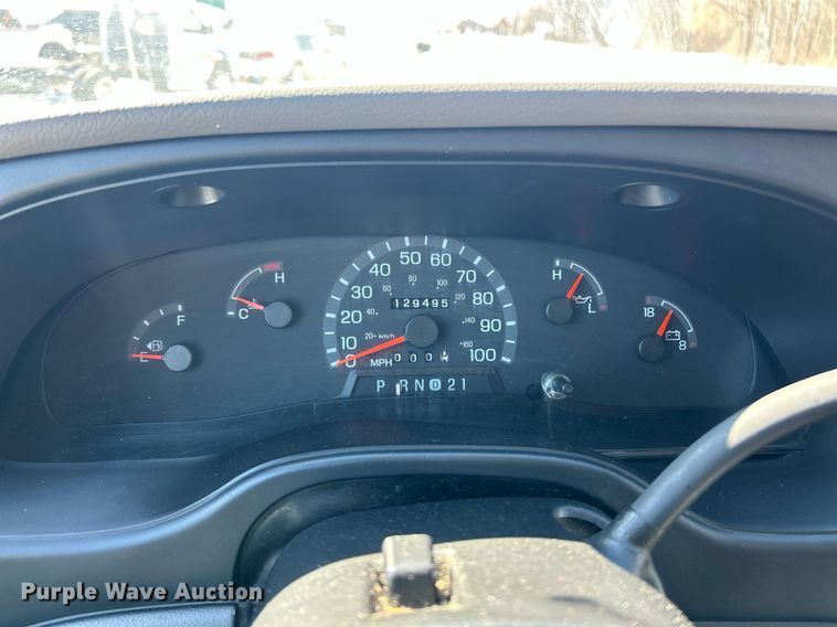 image for item EK2688 2001 Ford E350 Super Duty XLT van