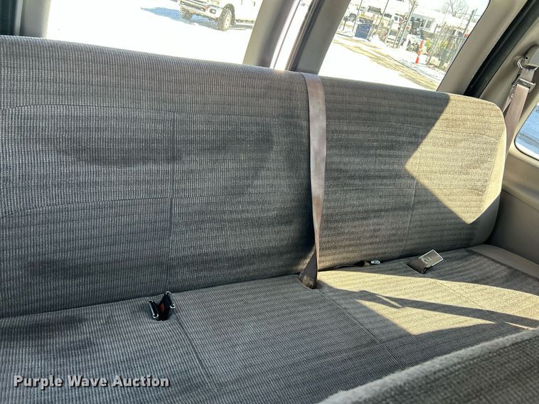 image for item EK2688 2001 Ford E350 Super Duty XLT van