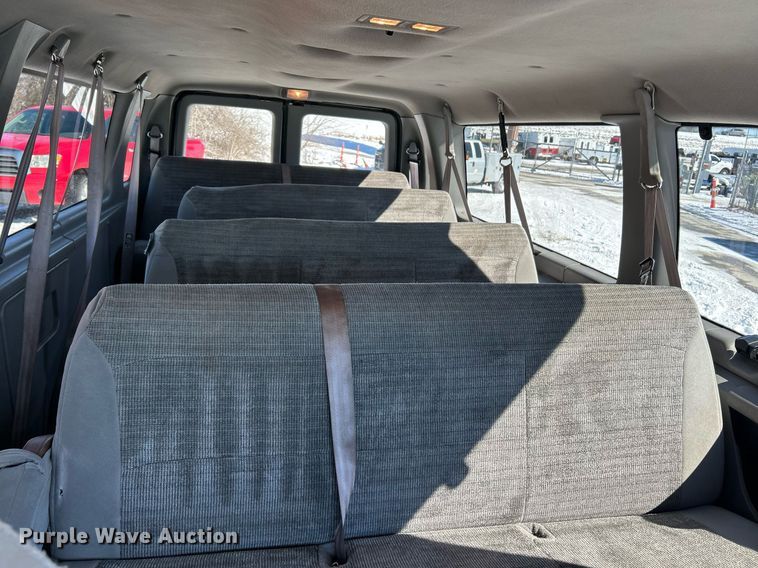 image for item EK2688 2001 Ford E350 Super Duty XLT van