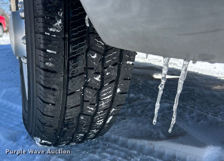 image for item EK2688 2001 Ford E350 Super Duty XLT van