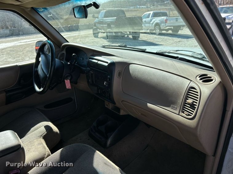 image for item EK2706 2000 Ford Ranger XLT SuperCab pickup truck