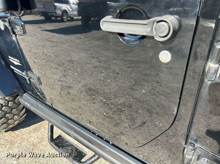 image for item EK2707 2008 Jeep Wrangler Sahara SUV