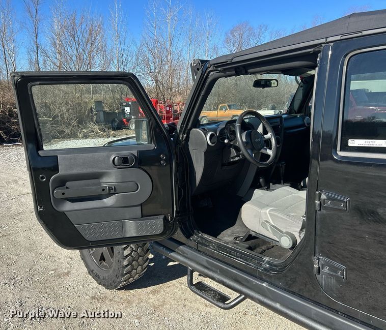 image for item EK2707 2008 Jeep Wrangler Sahara SUV