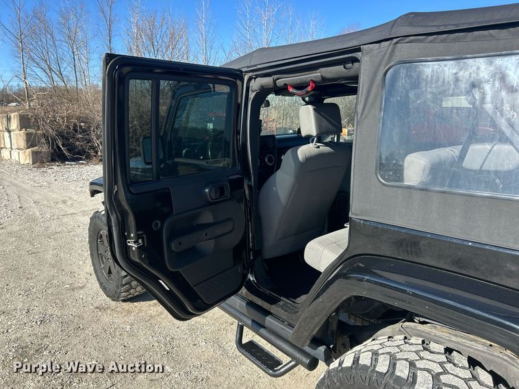 image for item EK2707 2008 Jeep Wrangler Sahara SUV