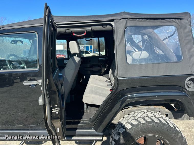 image for item EK2707 2008 Jeep Wrangler Sahara SUV