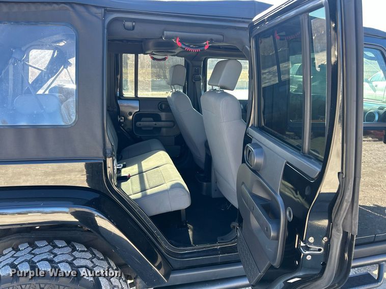 image for item EK2707 2008 Jeep Wrangler Sahara SUV