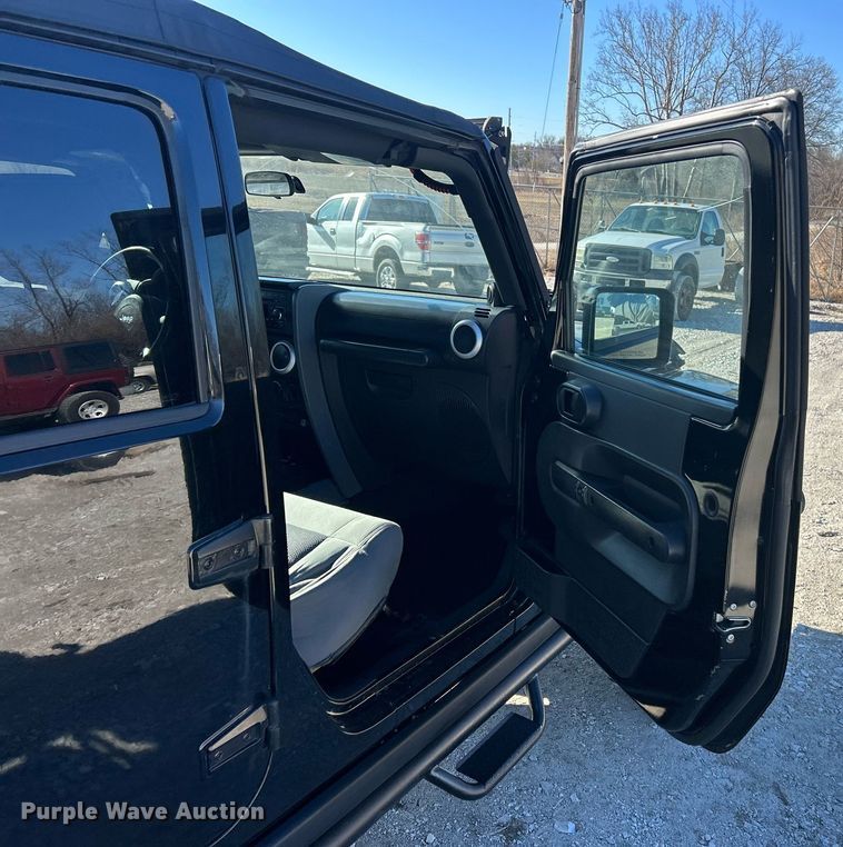 image for item EK2707 2008 Jeep Wrangler Sahara SUV