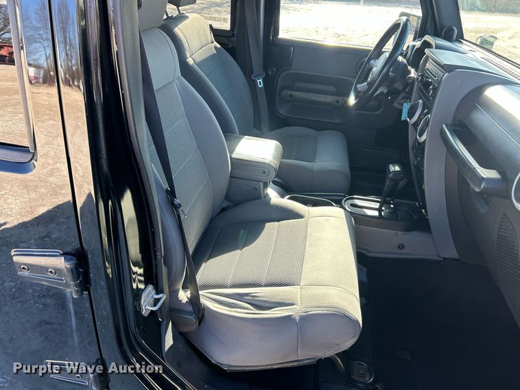 image for item EK2707 2008 Jeep Wrangler Sahara SUV