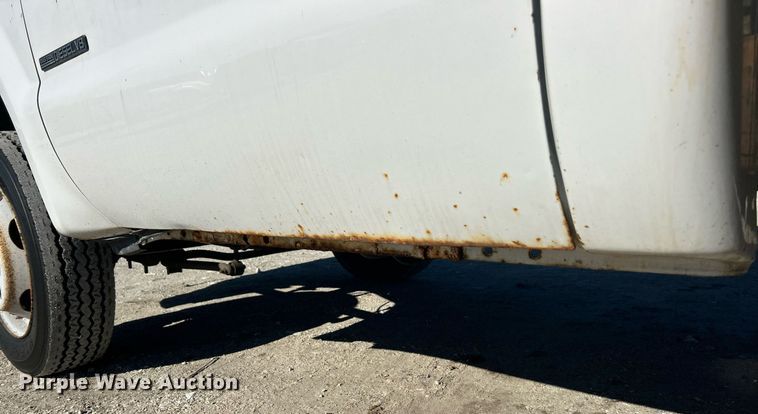 image for item EK2708 2002 Ford F450 Super Duty flatbed truck