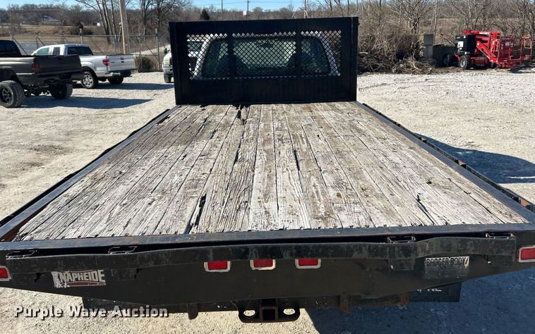 image for item EK2708 2002 Ford F450 Super Duty flatbed truck