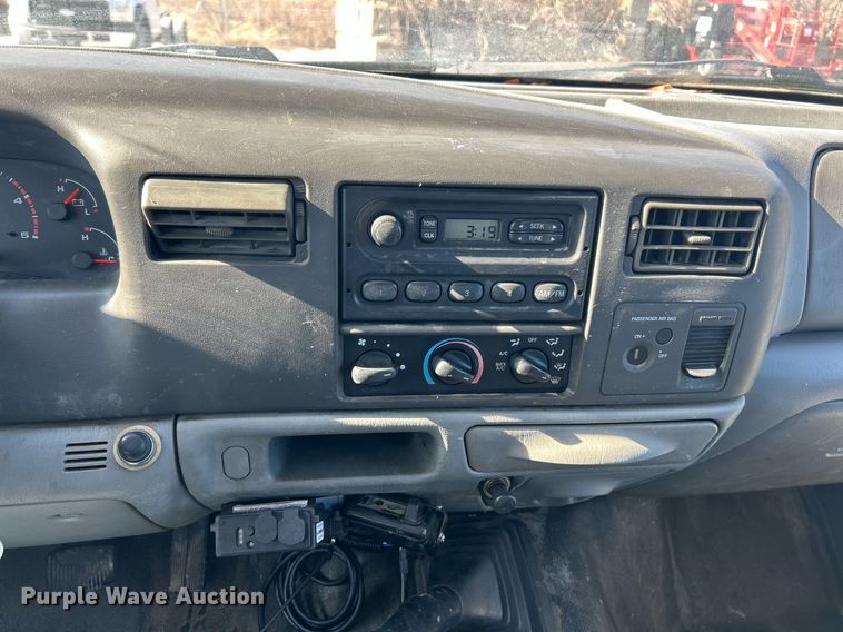 image for item EK2708 2002 Ford F450 Super Duty flatbed truck