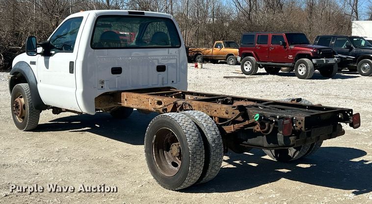 image for item EK2710 2006 Ford F450 Super Duty truck cab and chassis