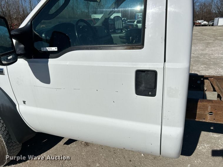 image for item EK2710 2006 Ford F450 Super Duty truck cab and chassis