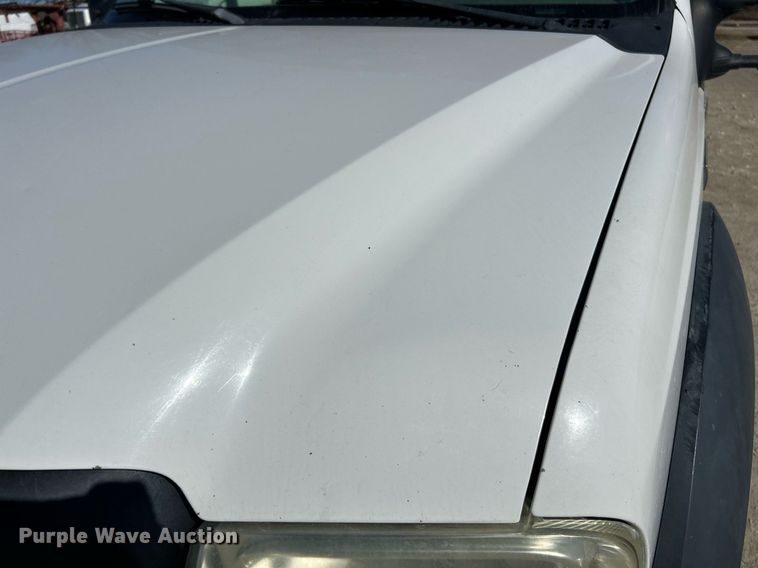 image for item EK2710 2006 Ford F450 Super Duty truck cab and chassis