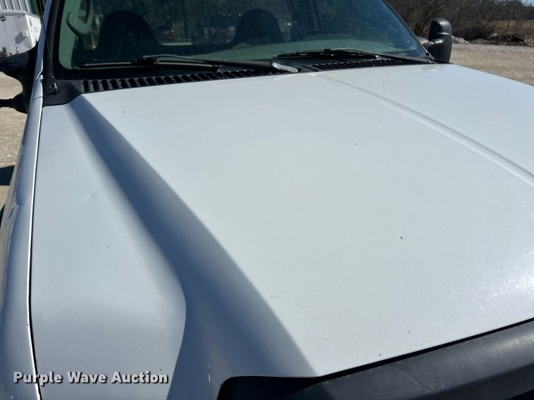 image for item EK2710 2006 Ford F450 Super Duty truck cab and chassis