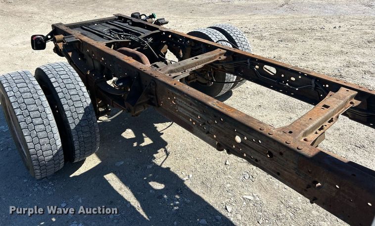 image for item EK2710 2006 Ford F450 Super Duty truck cab and chassis