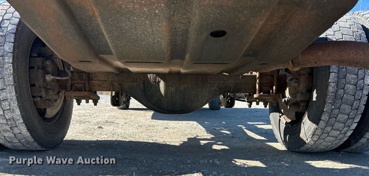 image for item EK2710 2006 Ford F450 Super Duty truck cab and chassis