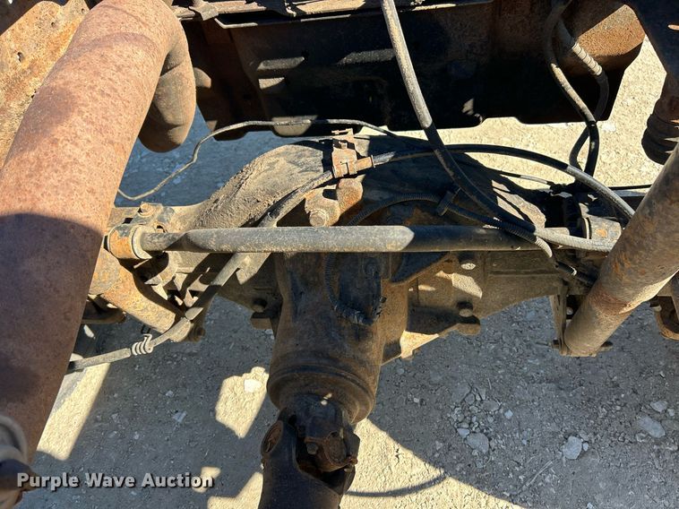 image for item EK2710 2006 Ford F450 Super Duty truck cab and chassis