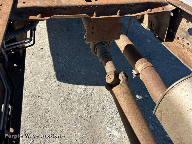 image for item EK2710 2006 Ford F450 Super Duty truck cab and chassis