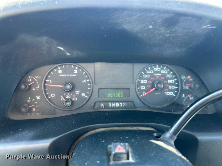 image for item EK2710 2006 Ford F450 Super Duty truck cab and chassis