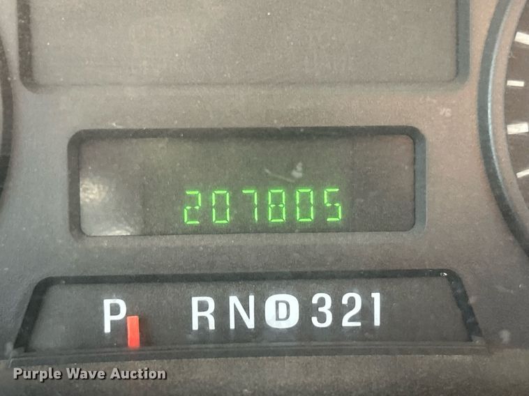 image for item EK2710 2006 Ford F450 Super Duty truck cab and chassis